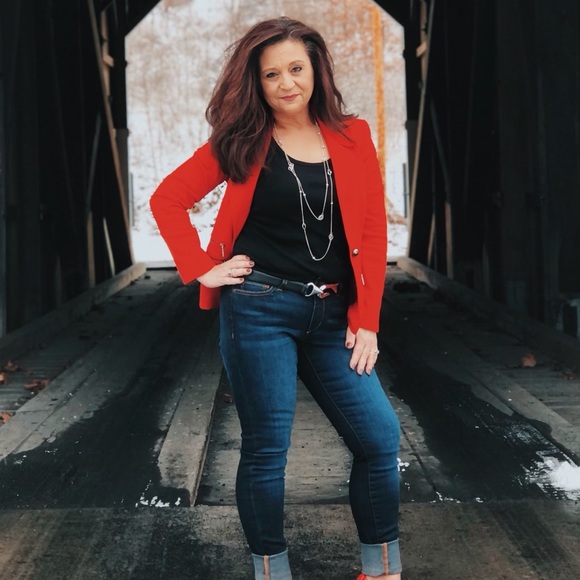 Meet your Posher, Josie - Picture 1 of 1